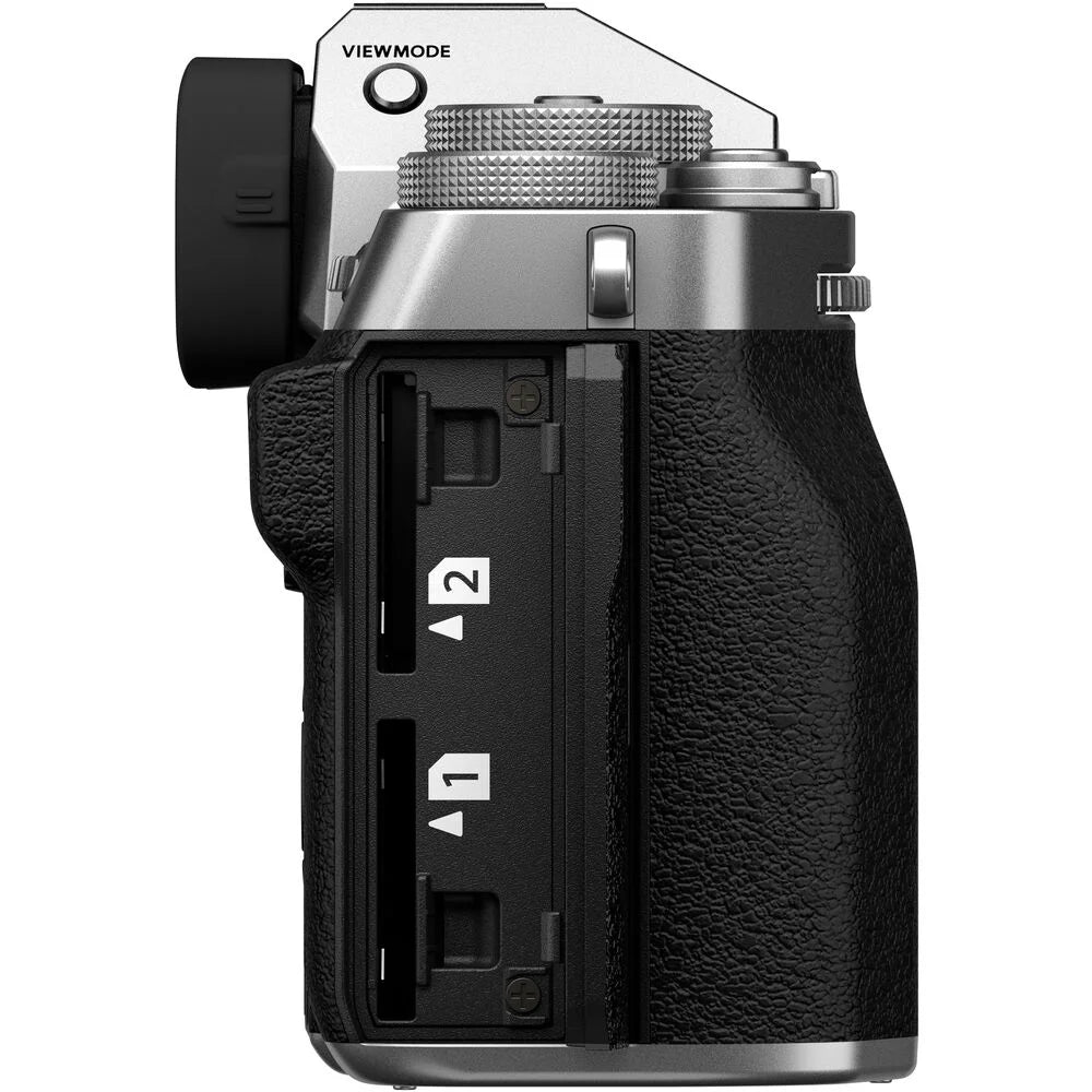 Silver Mirrorless Digital Camera with 18-55mm Lens Bundle A571594