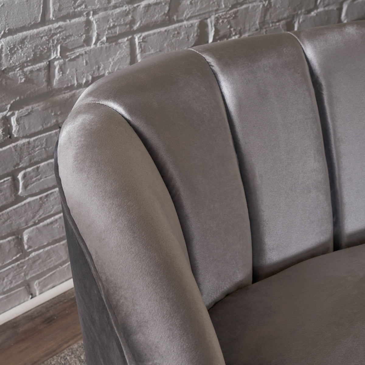 Modern Velvet Settee D18894