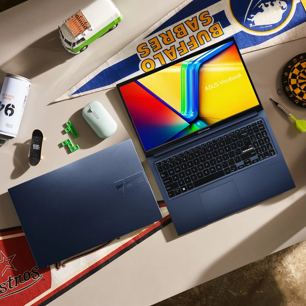15.6" Touch Intel Core i7 16GB RAM 512GB SSD Laptop F1072