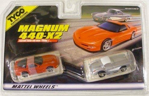 HO Scale Corvette 2 Pack Slot Car Set A1662