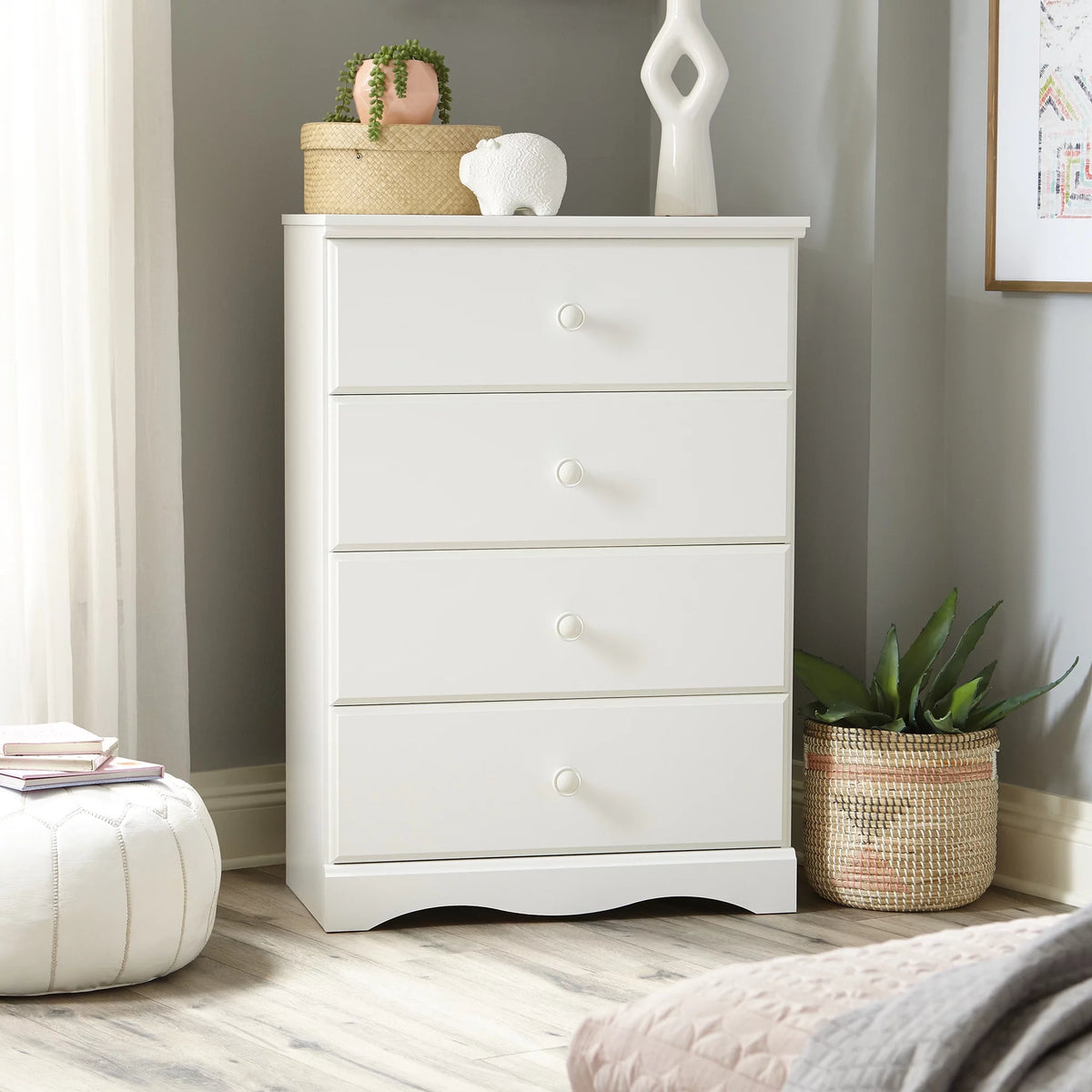 4 Drawer Dresser B39348