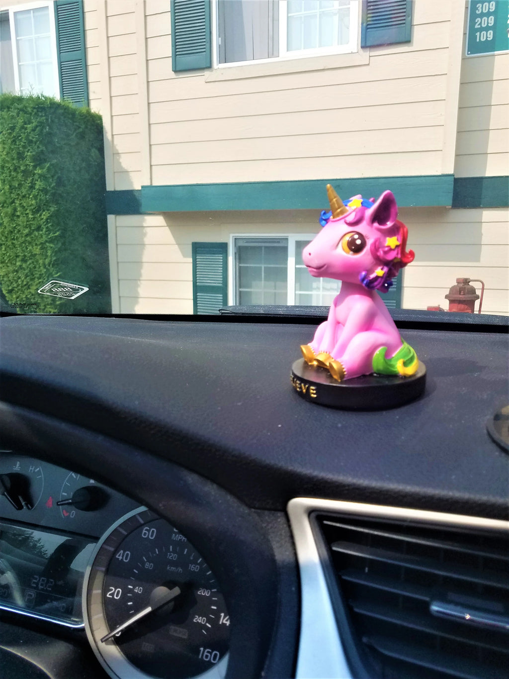 Pink Ceramic Bobblehead Q168290