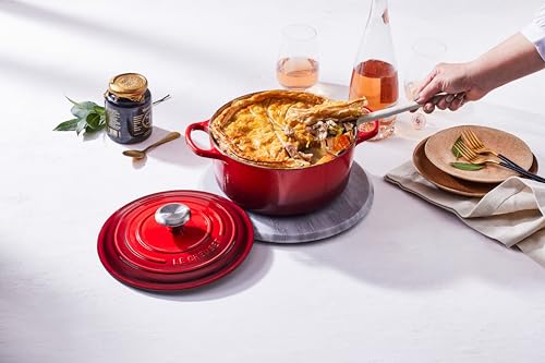 Enameled Cast Iron Round Dutch Oven M532428