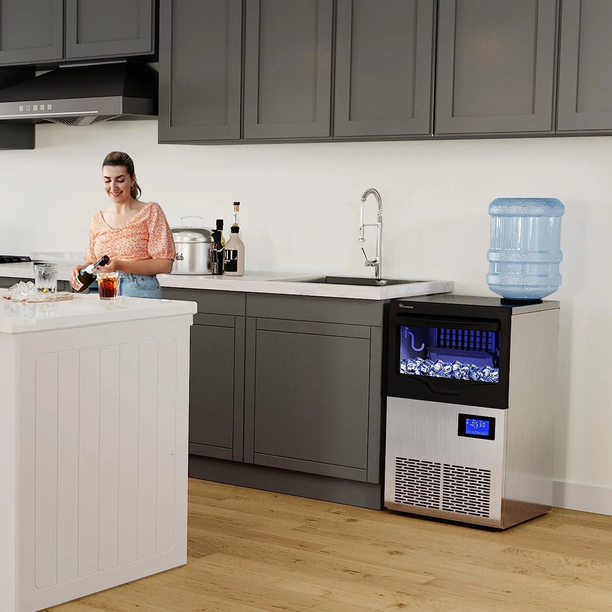 Commercial Ice Maker Machine 100lbs/24h with 33lbs Storage Bin, Stainless Steel Ice Scoop, Blue Light, Freestanding Ice Machine Water Bottle C664113