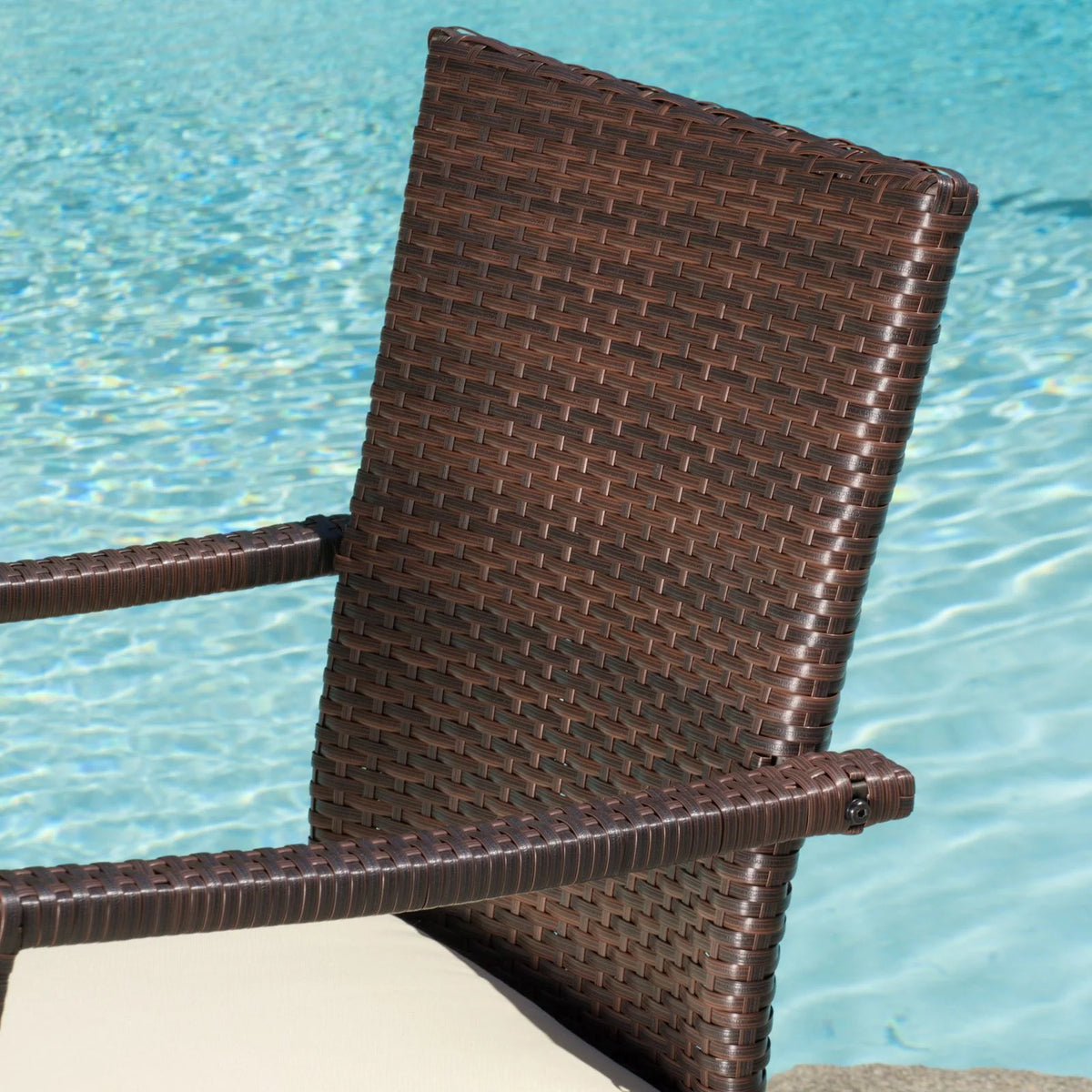 5-piece Wicker Dining Set with Cushions U784