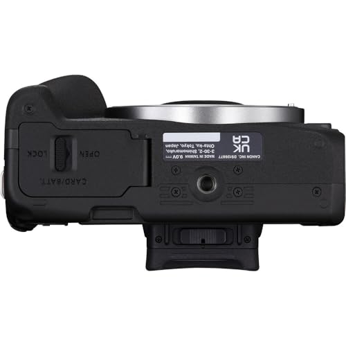 Black Mirrorless Camera with 18-45mm Lens Q667114