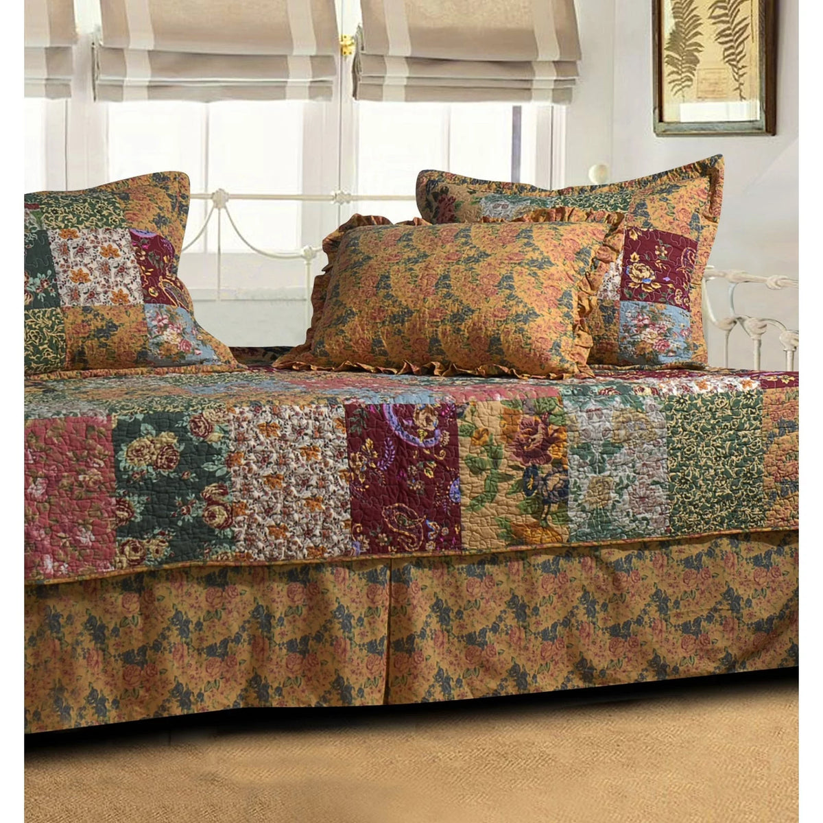 Antique Chic 5-piece Daybed Set J29874