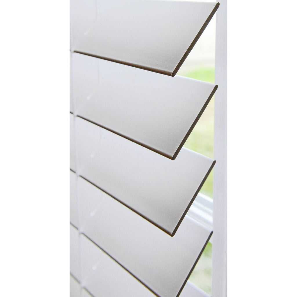 White Cordless Faux Wood Blind X71626
